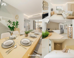3-Story Townhouse for 7, Newly Renovated, Terrace, BBQ, and Beach Access in Arenal, Marbella